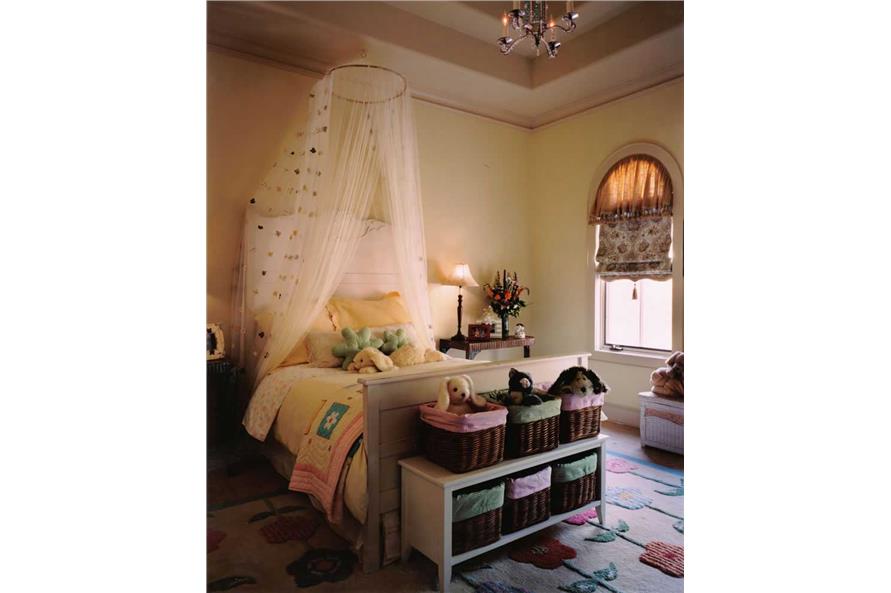 134-1355: Home Interior Photograph-Bedroom: Kids