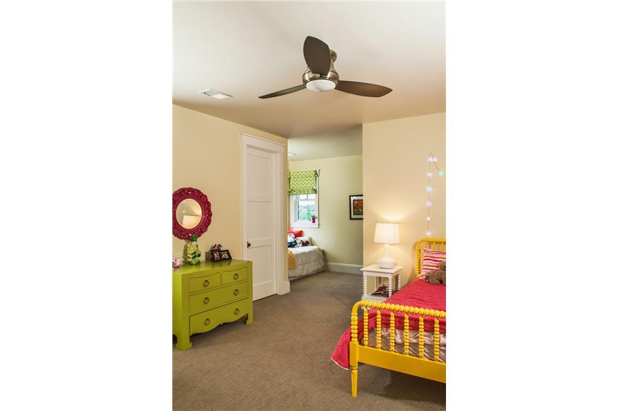 161-1075: Home Interior Photograph-Bedroom: Kids