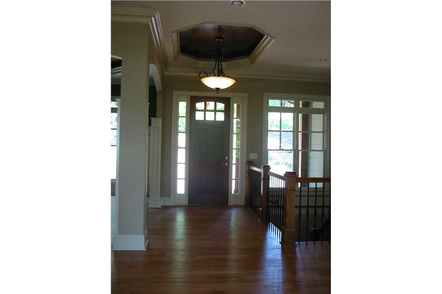 163-1011: Home Interior Photograph-Entry Hall: Foyer